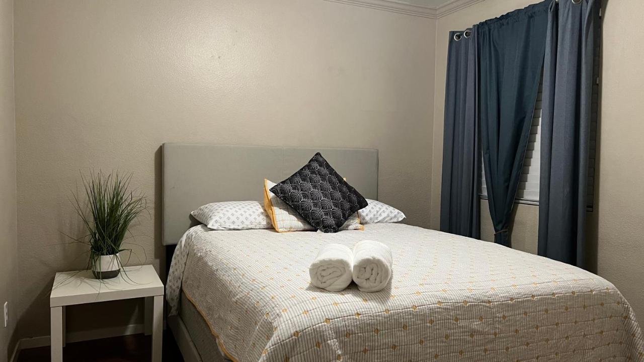 לאס וגאס Sweet Spacious 5 Bdrm Home With Pool מראה חיצוני תמונה